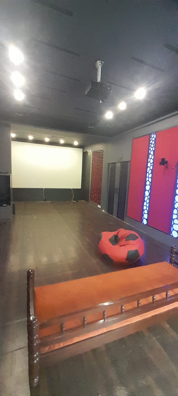 4Bhk Furnished house with 20 pax home theatre for Rent